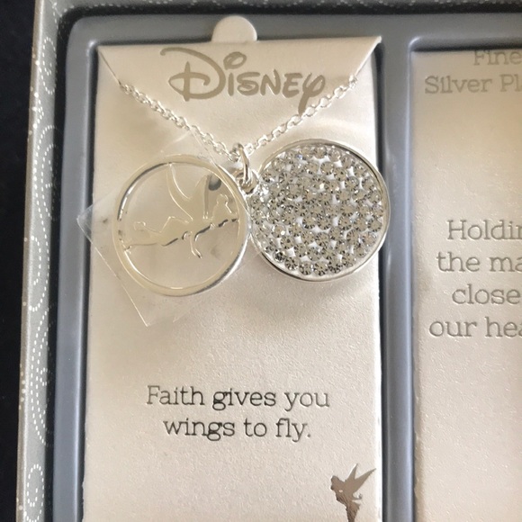 Disney Tinkerbell Necklace 🧚🏻 - Picture 3 of 4